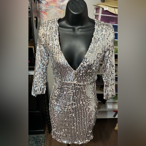 Windsor sz small dress silver w/ sequins - Picture 1 of 4